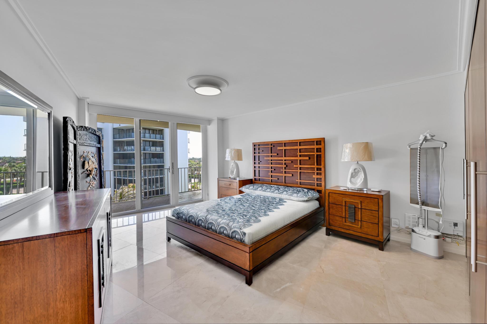 ATRIUMS OF PALM BEACH CON - Residential