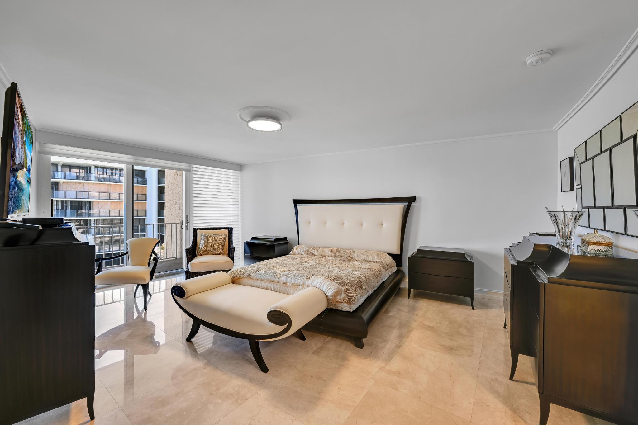 ATRIUMS OF PALM BEACH CON - Residential