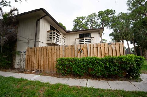 2811 Stoneway Lane B Fort Pierce FL 34982