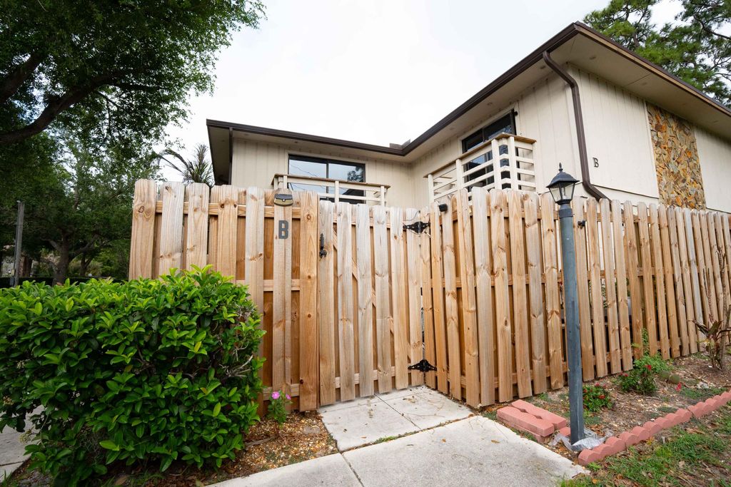 Photo of 2811 Stoneway Lane #B, Fort Pierce, FL 34982 (MLS # B26014153)