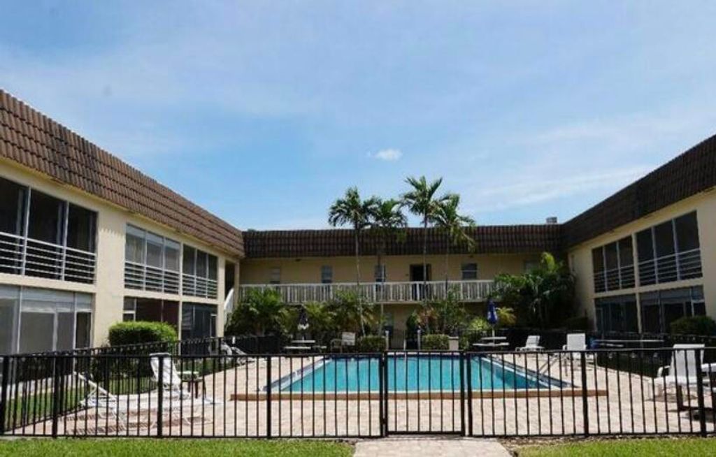 Photo of 342 Southwind Drive #117, North Palm Beach, FL 33408 (MLS # R10899061)