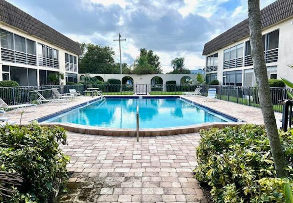 Photo of 342 Southwind Drive #117, North Palm Beach, FL 33408 (MLS # R10899061)