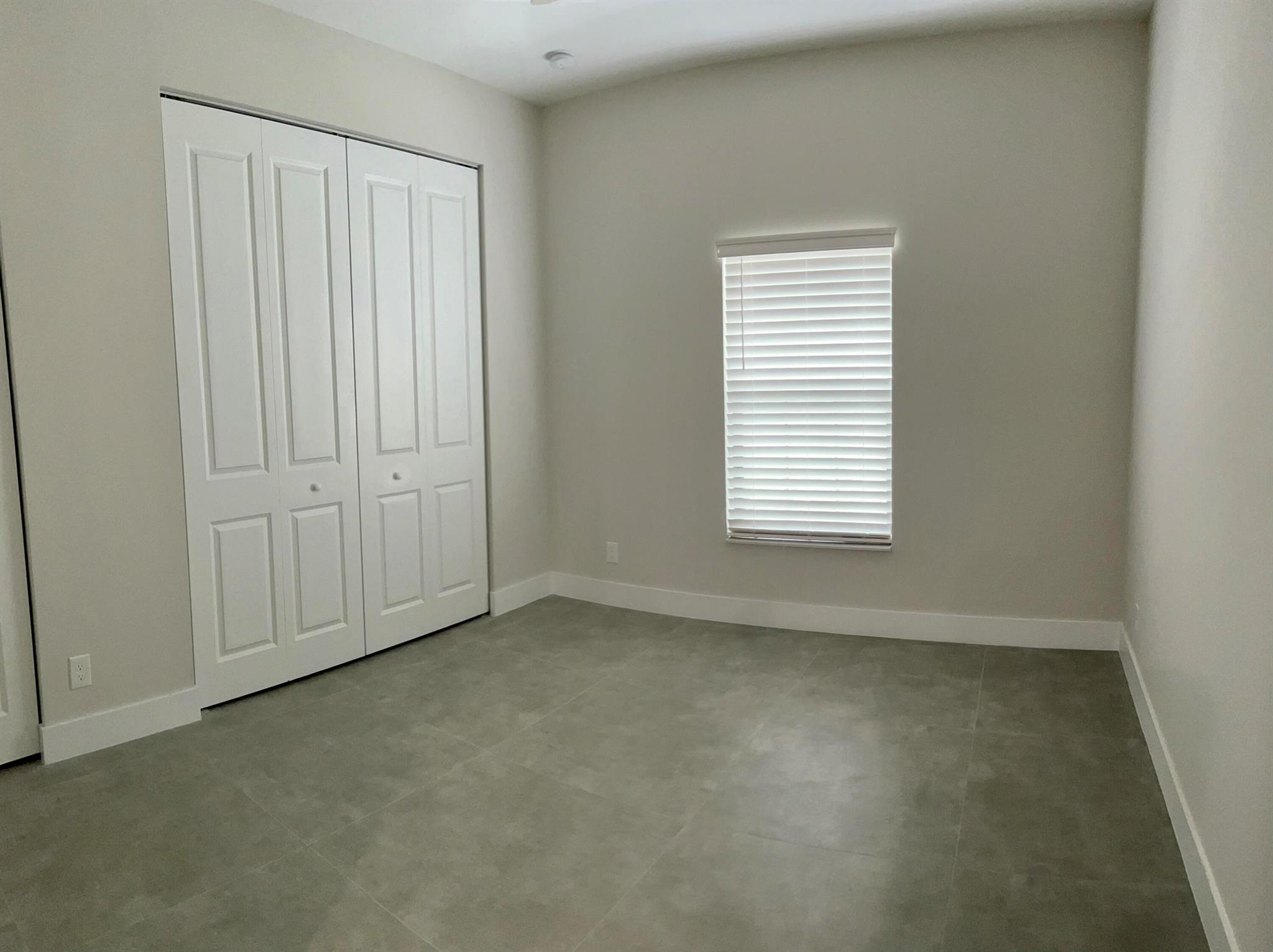 18-44-43, S 100 FT OF N 4 - Residential Lease