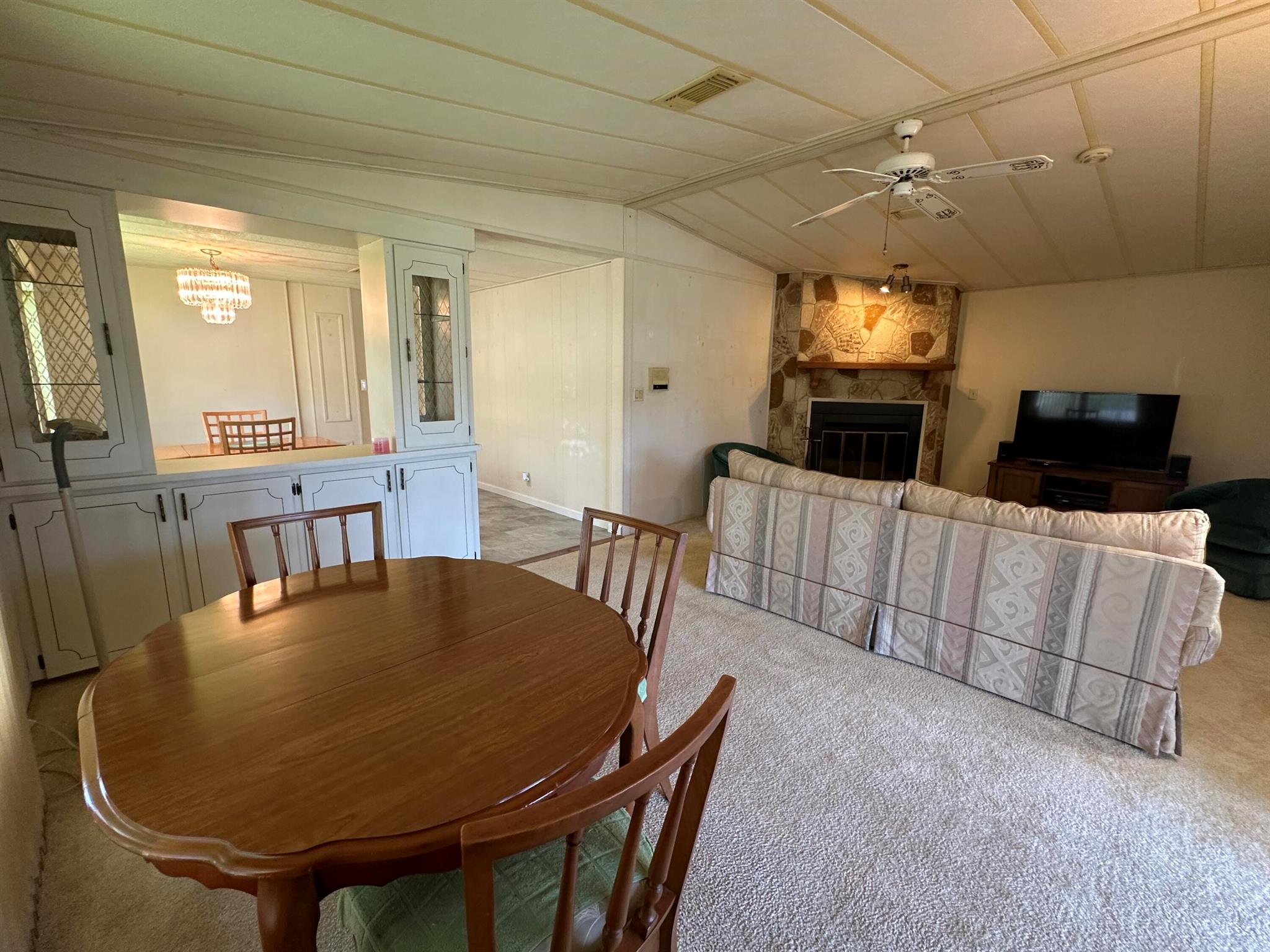 CAMBRIDGE AT HERITAGE RID - Residential