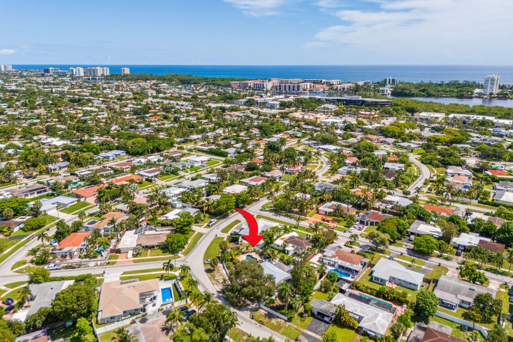 Photo of 2298 NE 4th Avenue, Boca Raton, FL 33431 (MLS # B26023016)