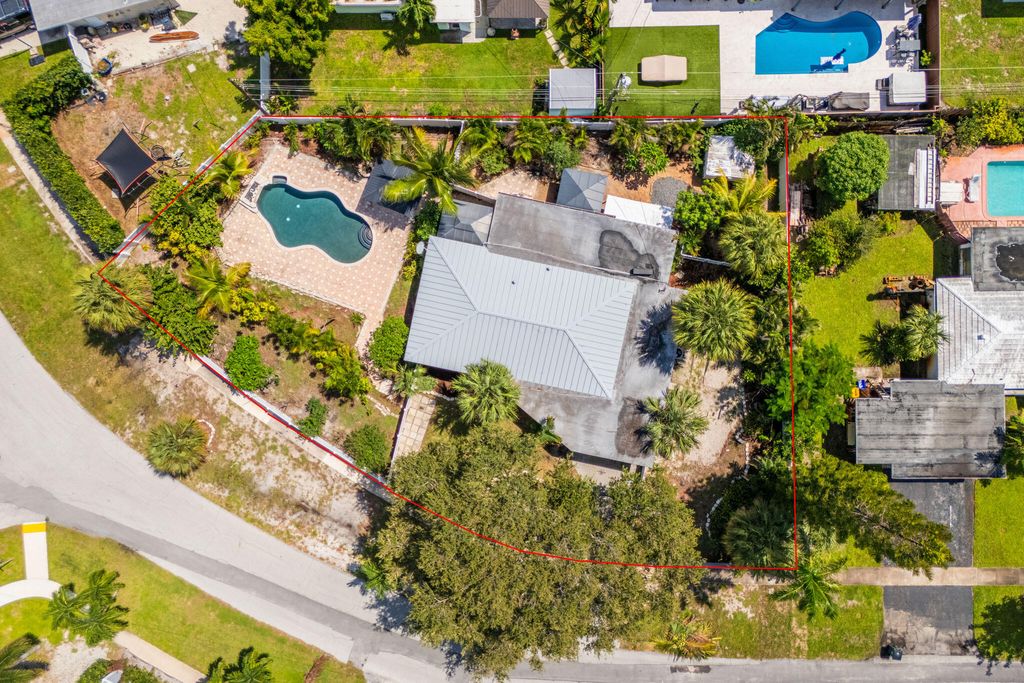 Photo of 2298 NE 4th Avenue, Boca Raton, FL 33431 (MLS # B26023016)