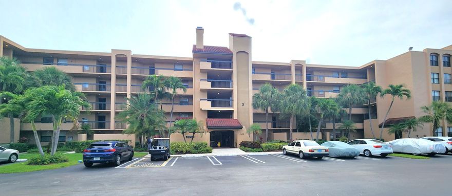 Investor Special- Property rented for 2027 season, seller to rent back from buyer for the rest of 2026 and rest of 2027. Great rental income property, call LA for more information. Property is sold fully furnished with tenants in place. Super location, top floor, minutes from I-95, shopping, downtonw and beaches. COndo fee includes water, cable, wifi, only pay for electric.