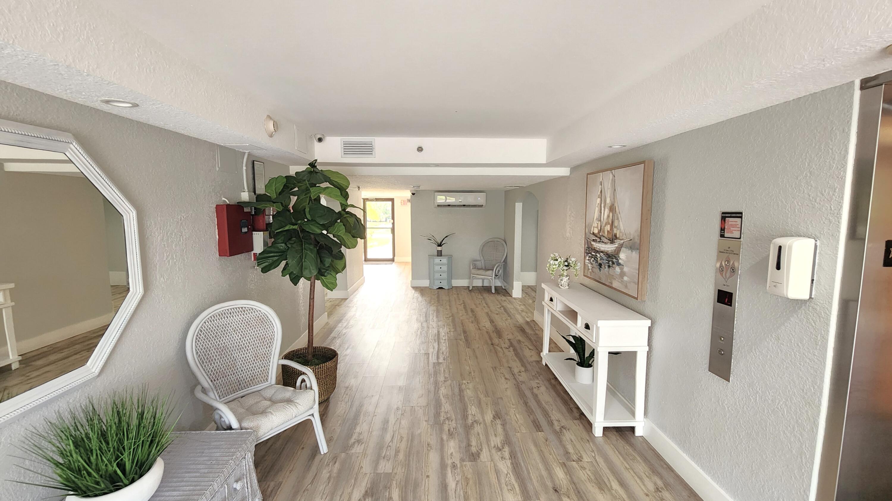 2455 Lindell Boulevard 3511