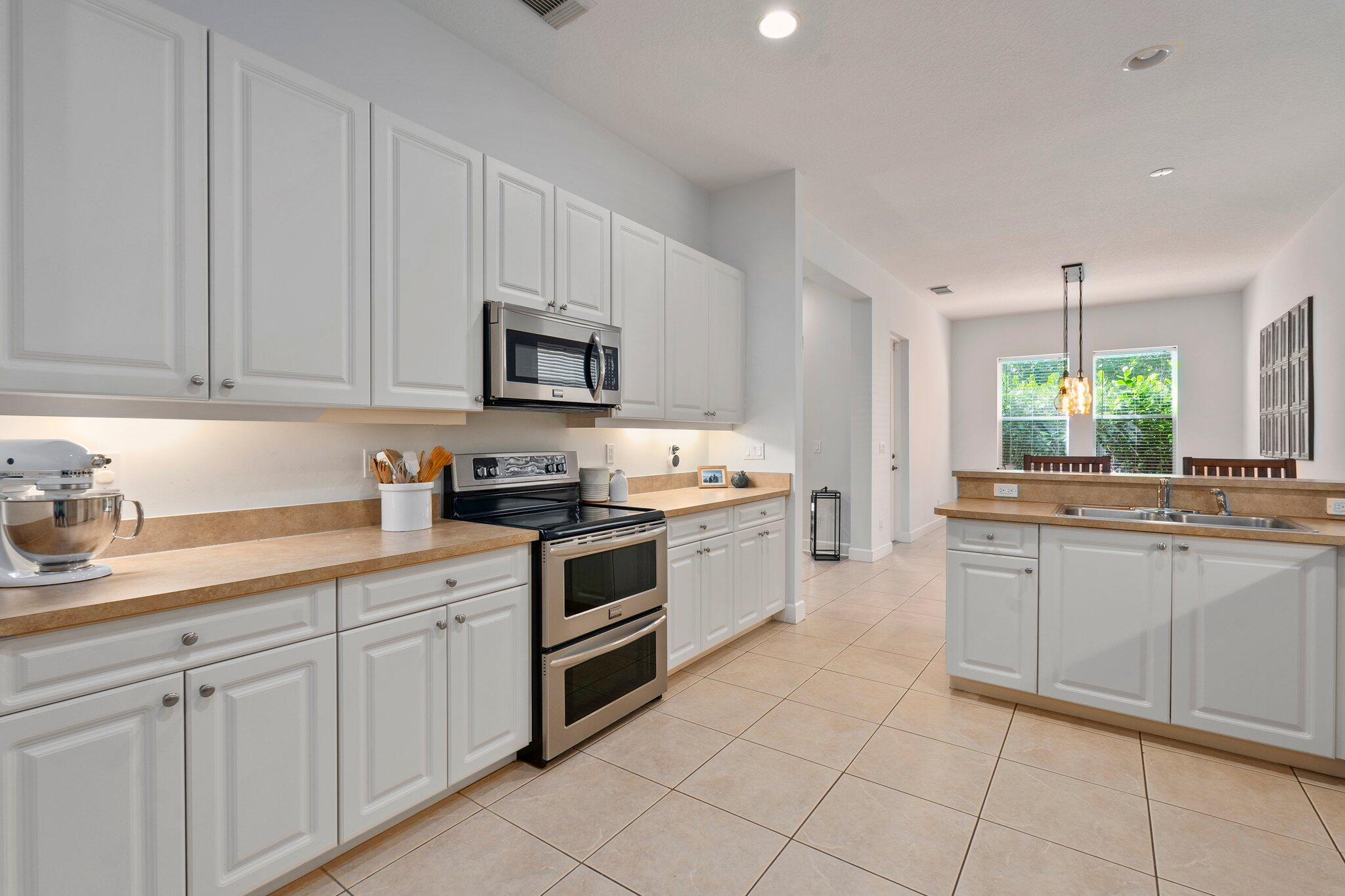 RIVER PLACE ON THE ST LUCIE NO 6 - Residential