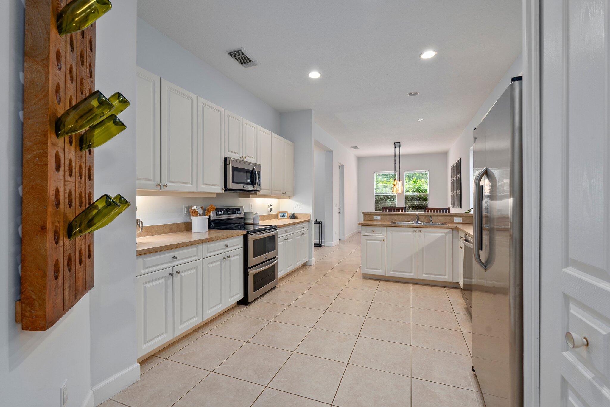 RIVER PLACE ON THE ST LUCIE NO 6 - Residential