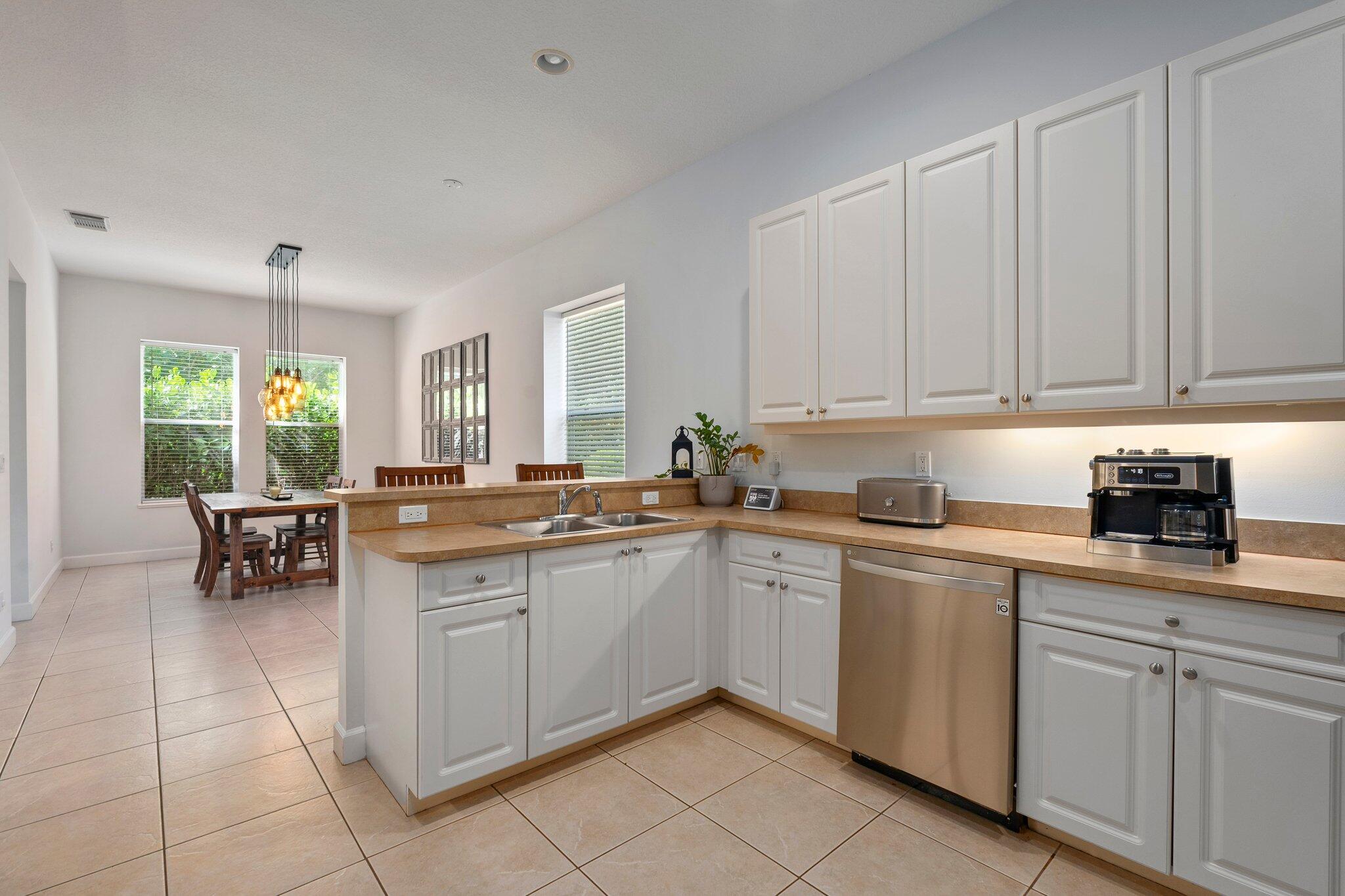 RIVER PLACE ON THE ST LUCIE NO 6 - Residential