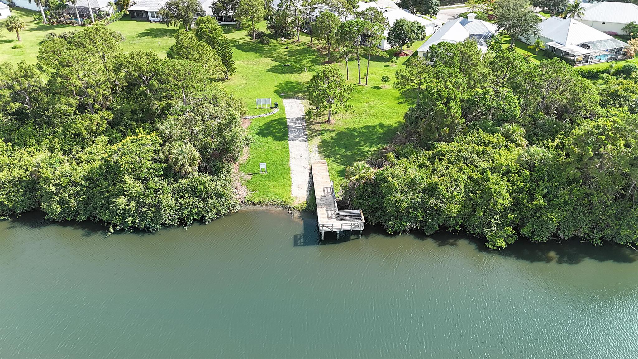 RIVER PLACE ON THE ST LUC - Residential