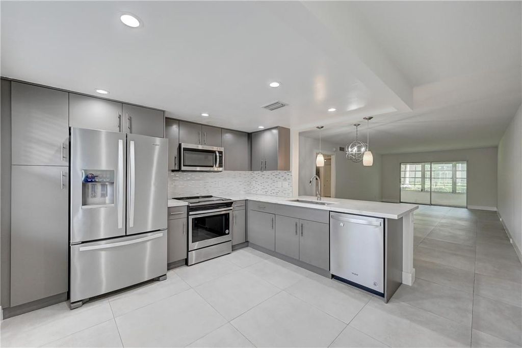 Photo of 2003 Granada Dr #J1, Coconut Creek, FL 33066 (MLS # F10384376)