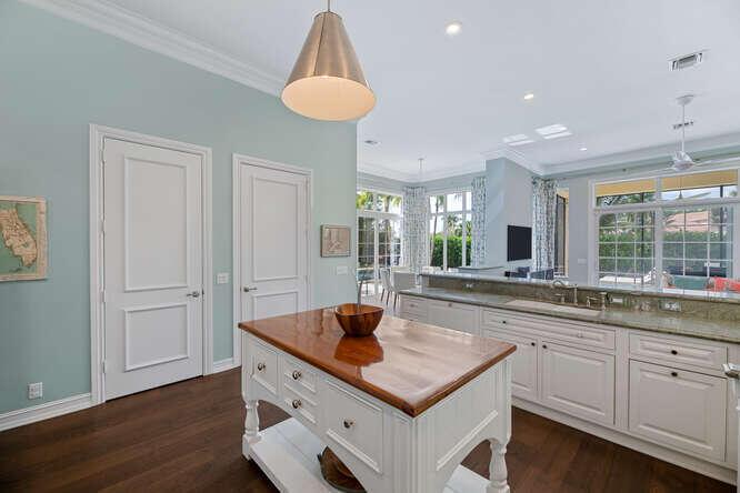 MIZNER ESTATES OF PALM BE - Residential