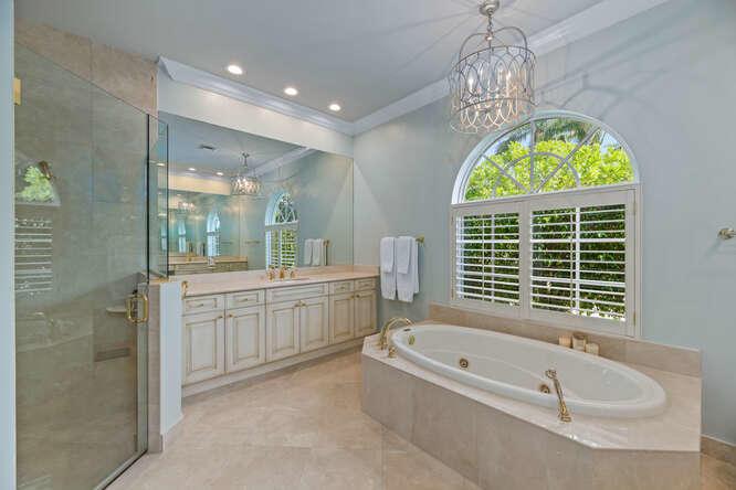 MIZNER ESTATES OF PALM BE - Residential