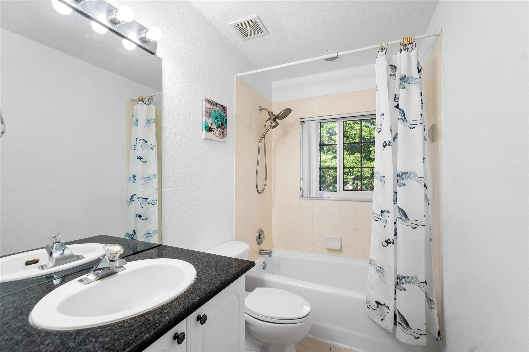 KEY LARGO TOWNHOMES - Residential