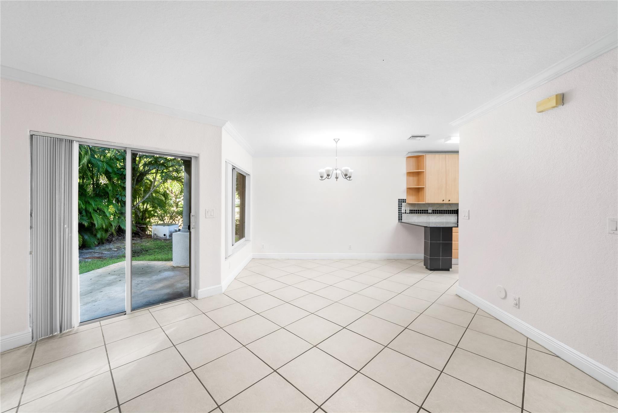 KEY LARGO TOWNHOMES - Residential
