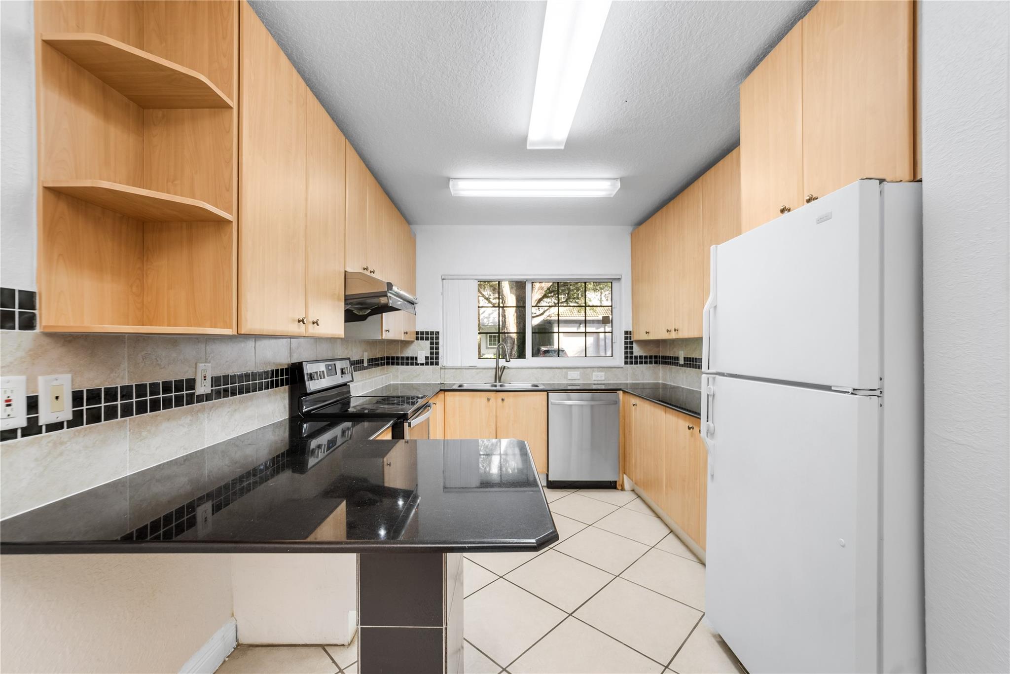 KEY LARGO TOWNHOMES - Residential