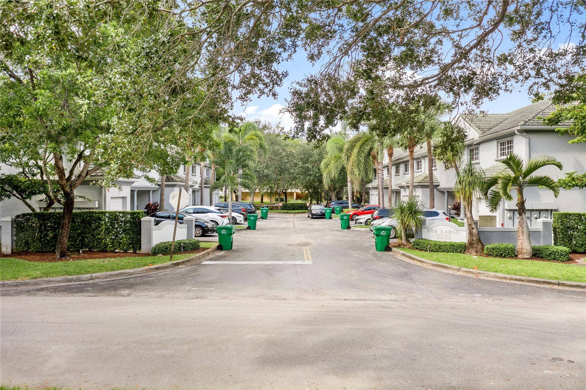 KEY LARGO TOWNHOMES - Residential