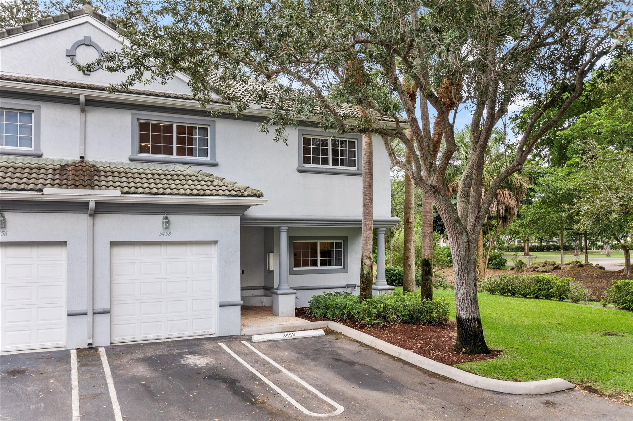 KEY LARGO TOWNHOMES - Residential