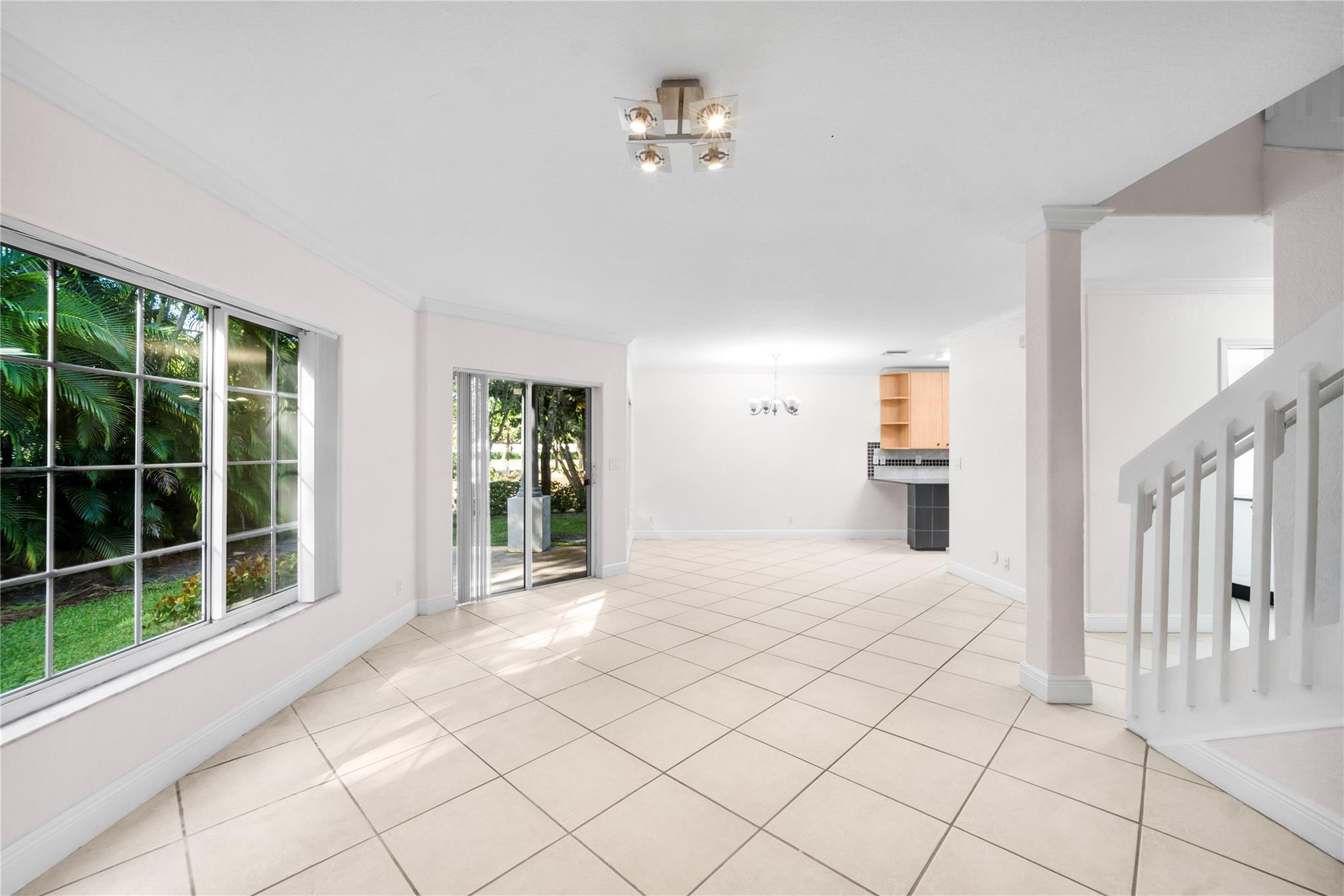 KEY LARGO TOWNHOMES - Residential