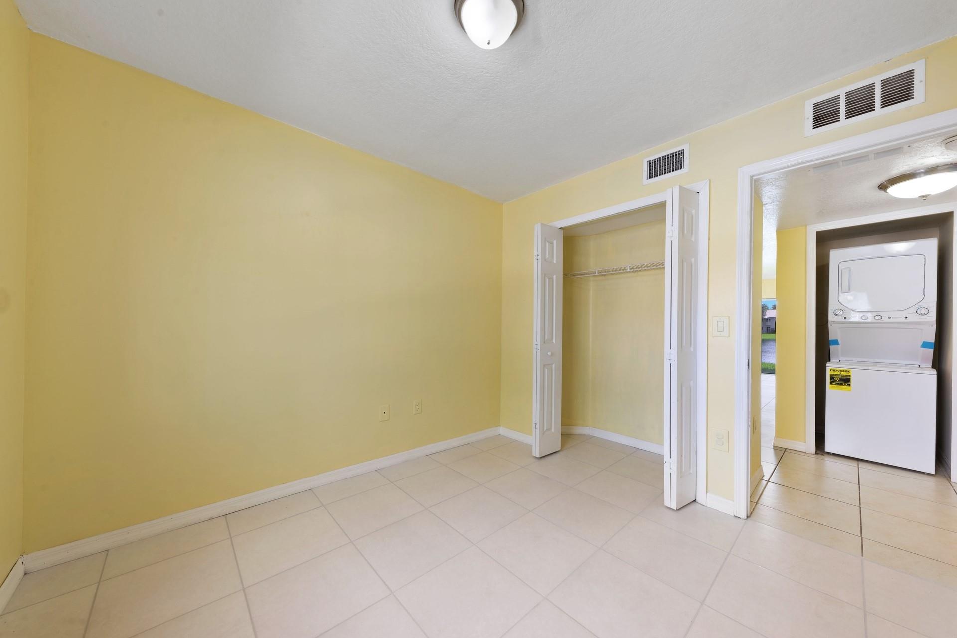 VENETIA GARDENS SOUTH CON - Residential Lease