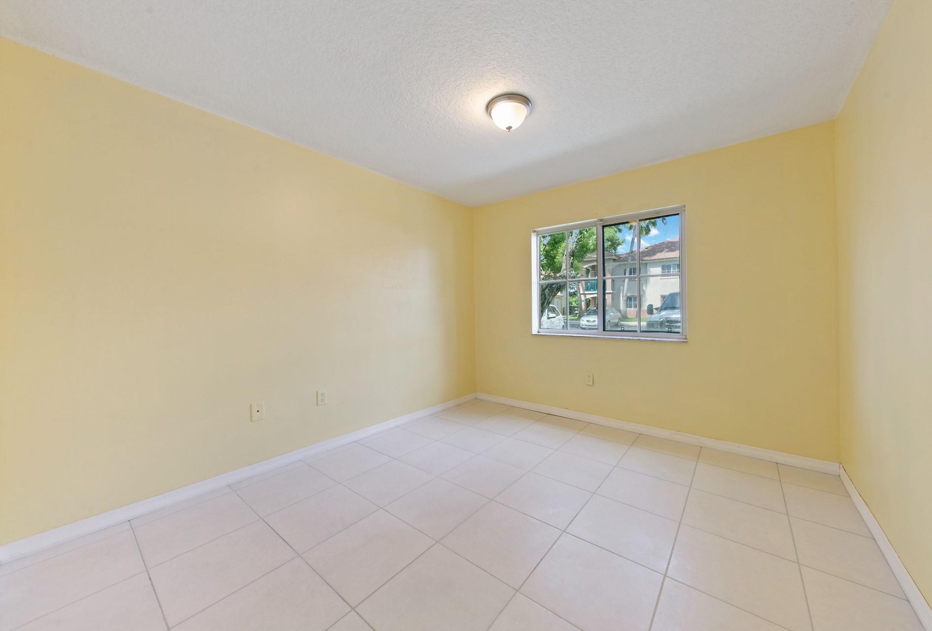 VENETIA GARDENS SOUTH CON - Residential Lease