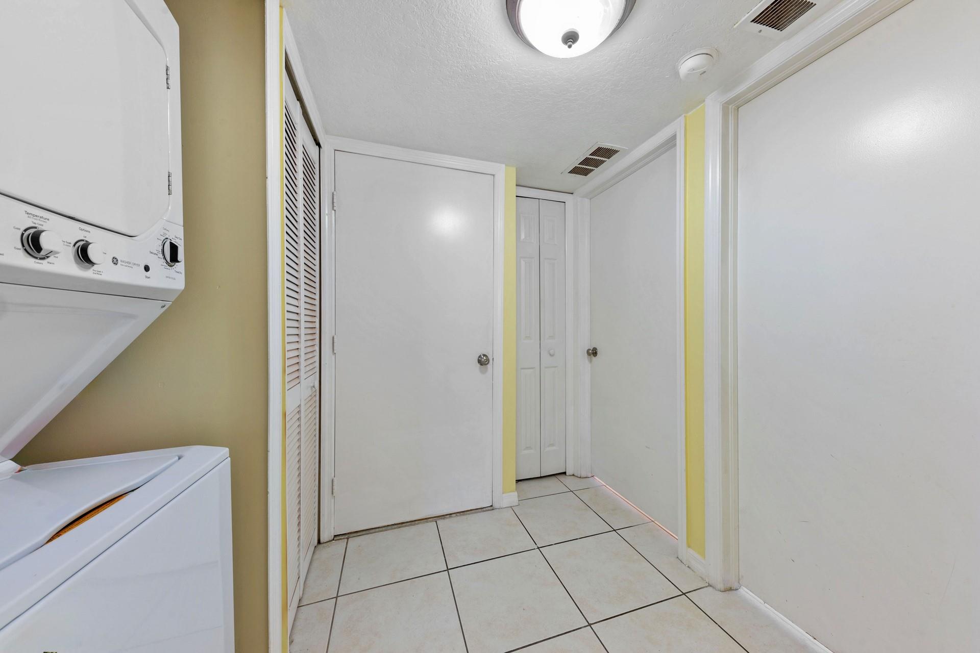 VENETIA GARDENS SOUTH CON - Residential Lease