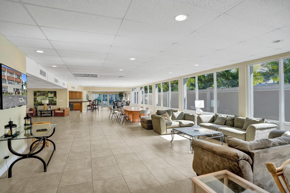 OCEAN BAY CLUB CONDO - Residential