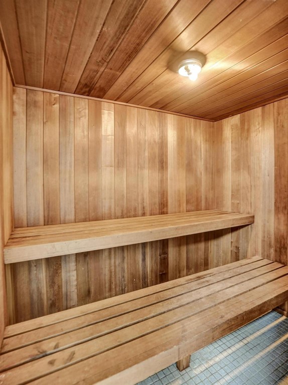 OCEAN BAY CLUB CONDO - Residential