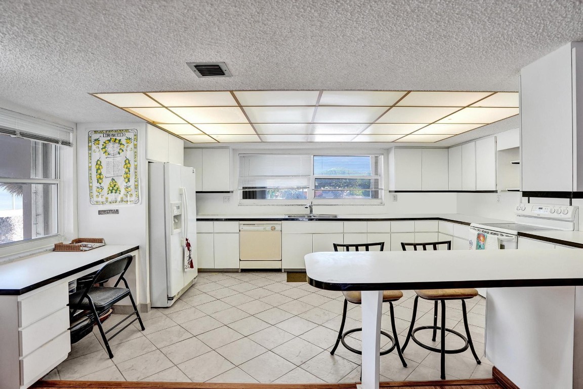 OCEAN BAY CLUB CONDO - Residential