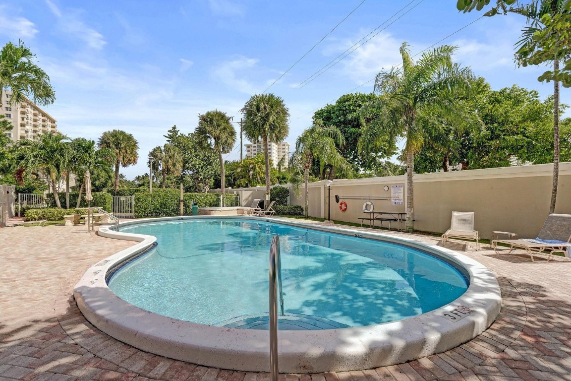 OCEAN BAY CLUB CONDO - Residential