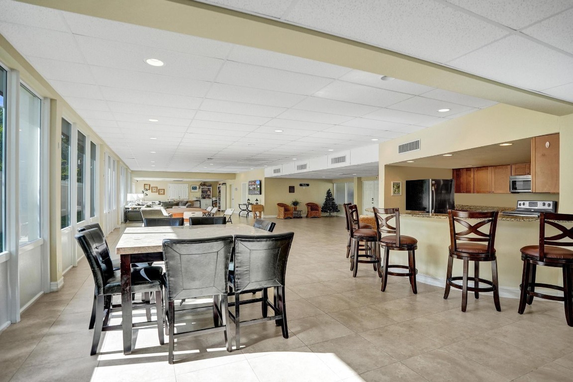 OCEAN BAY CLUB CONDO - Residential