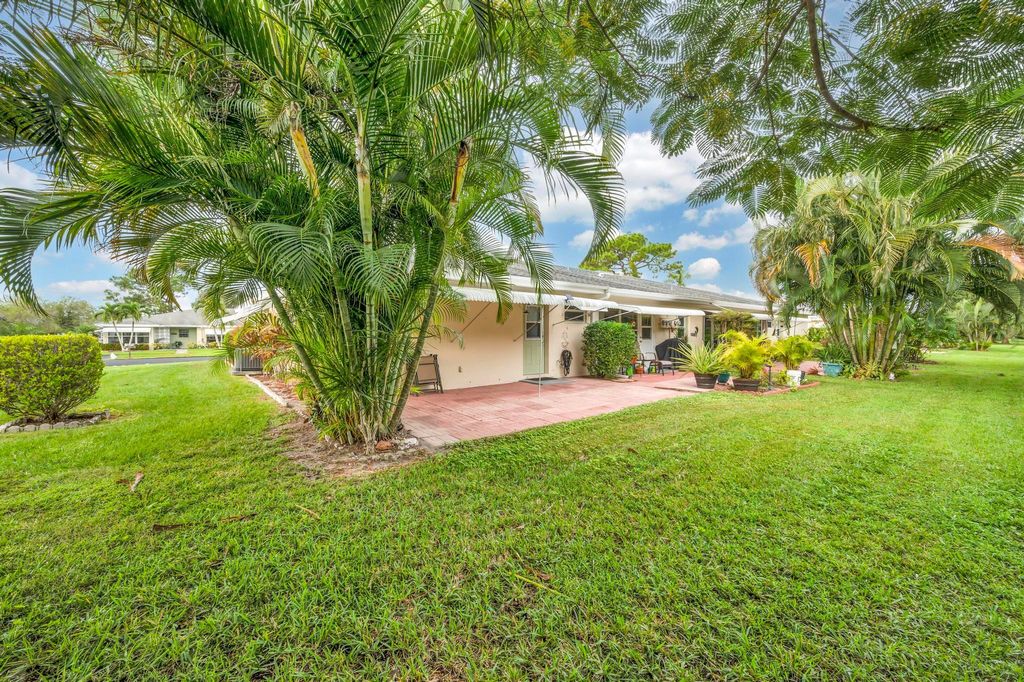 Photo of 924 Savannas Point Drive #D, Fort Pierce, FL 34982 (MLS # R10952632)