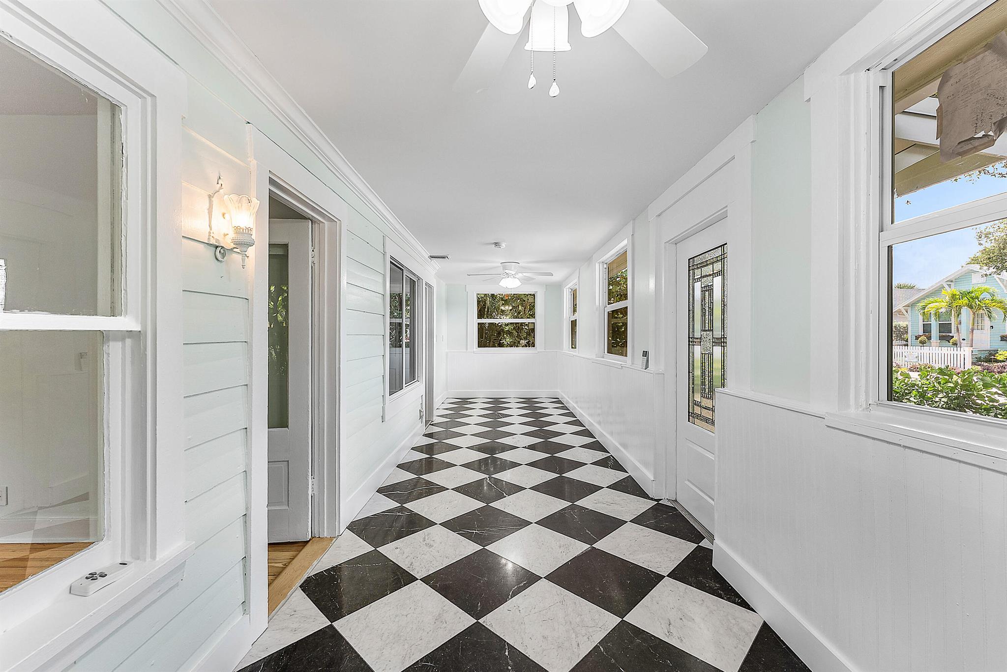 224 N Ocean Breeze