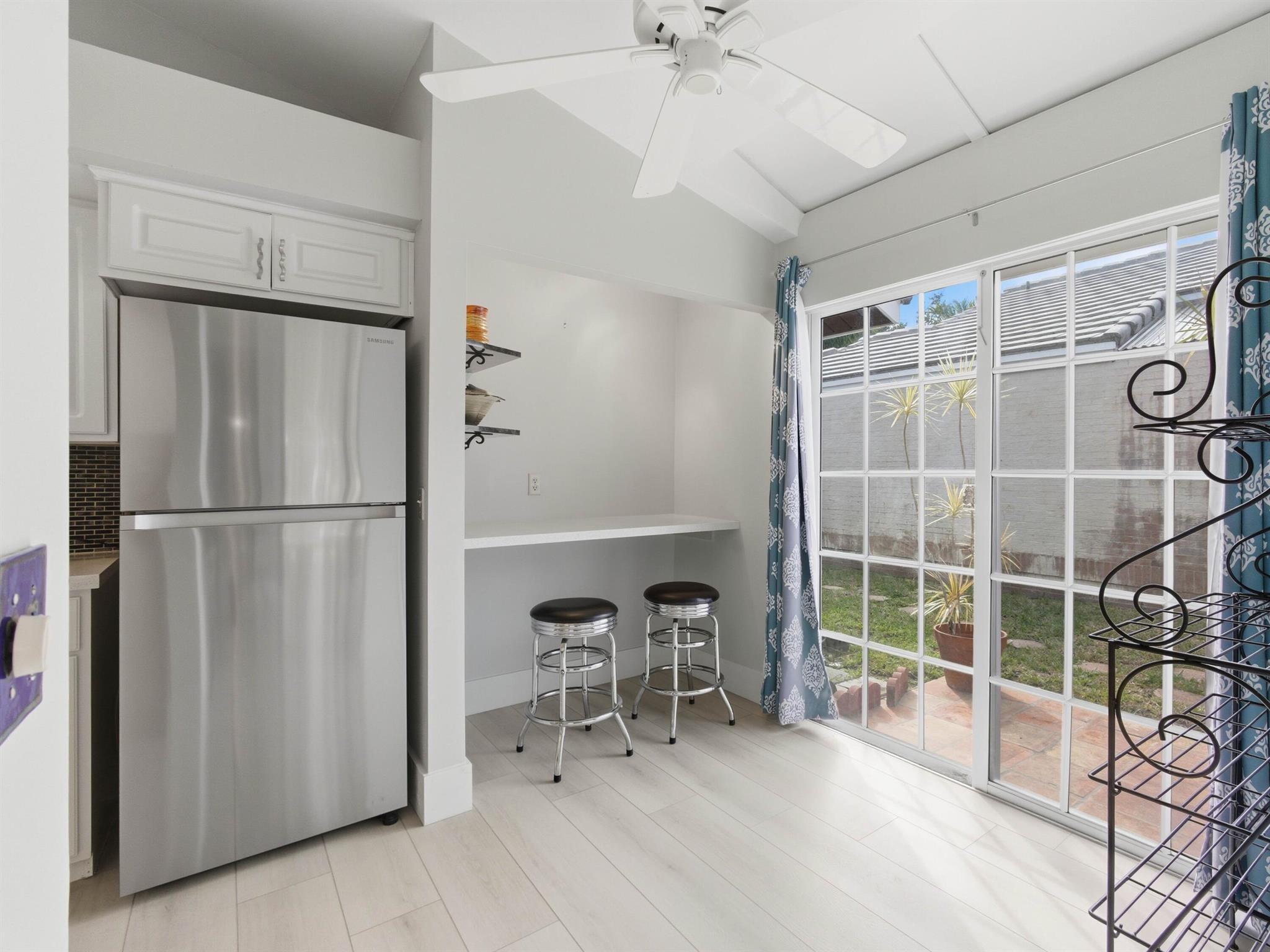 HANOVER SQUARE/WINDY CREE - Residential