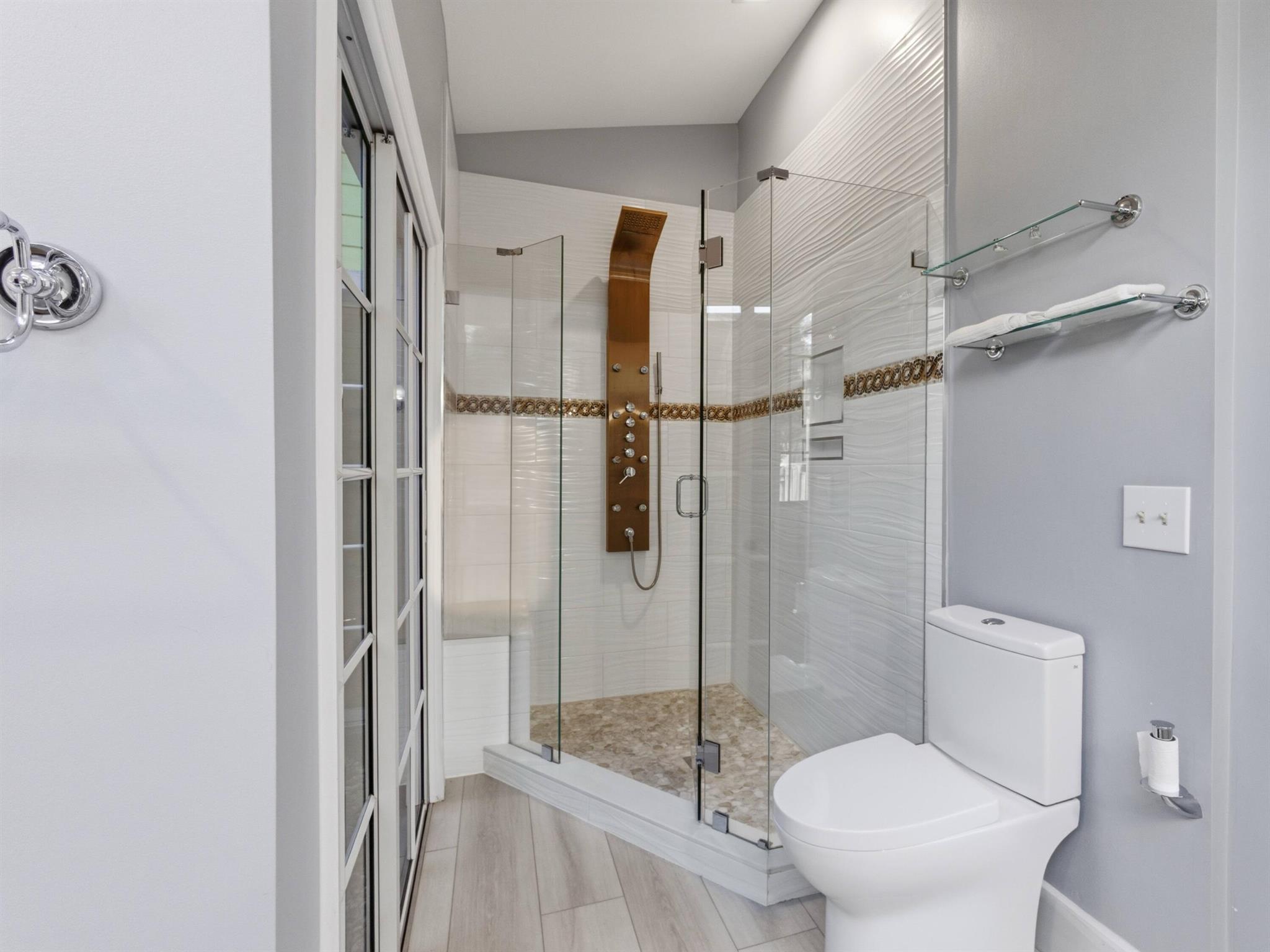 HANOVER SQUARE/WINDY CREE - Residential