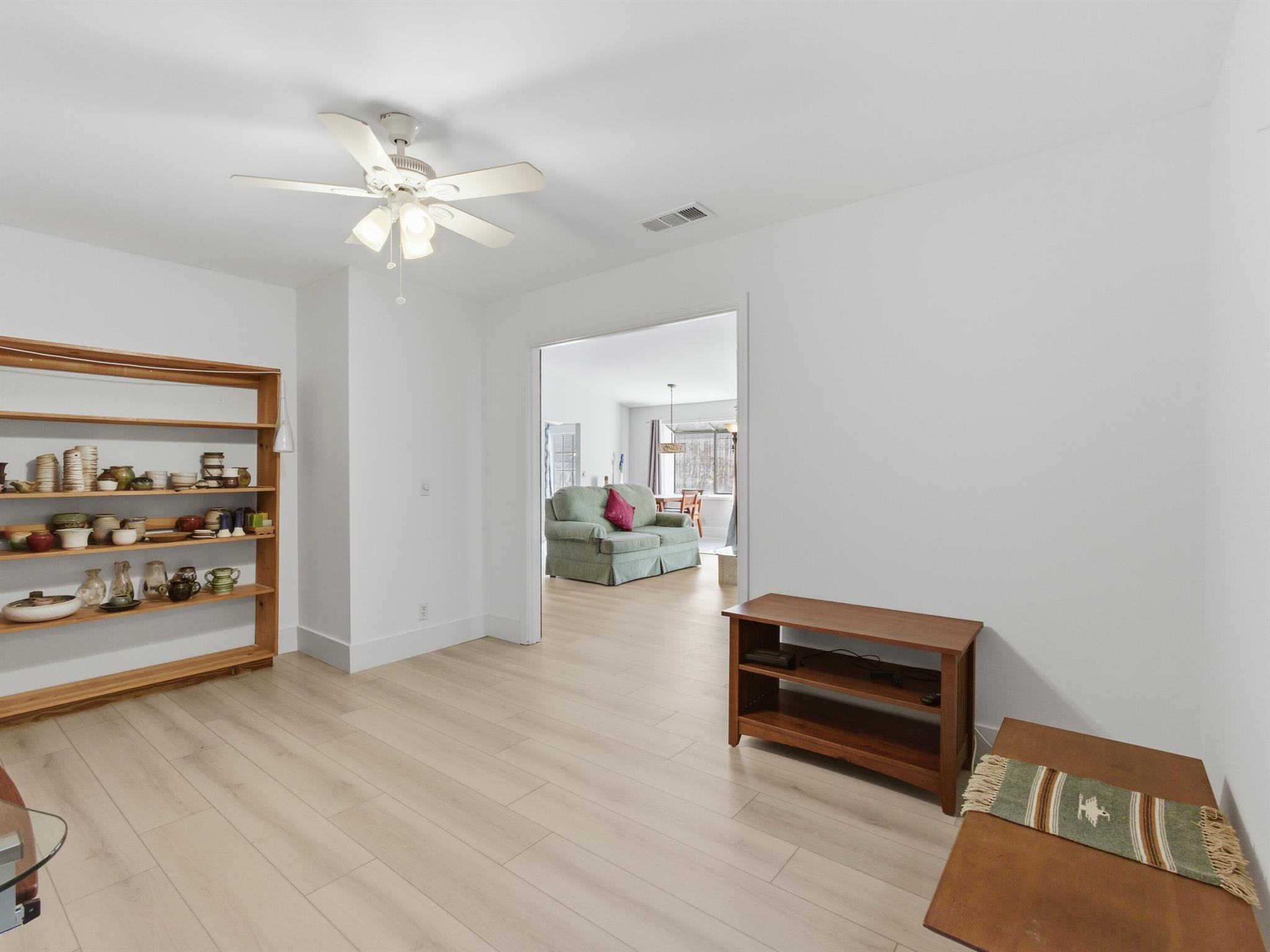 HANOVER SQUARE/WINDY CREE - Residential