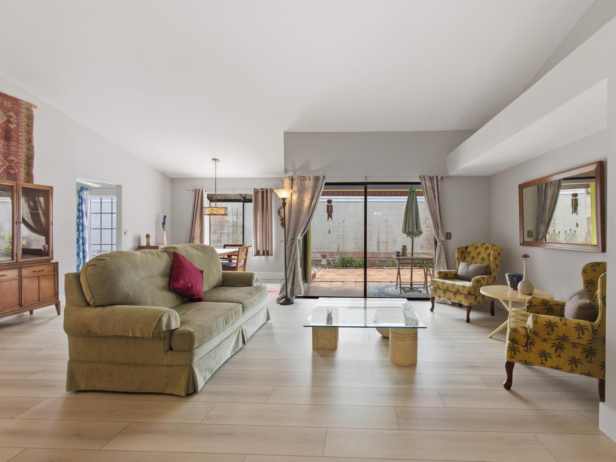 HANOVER SQUARE/WINDY CREE - Residential