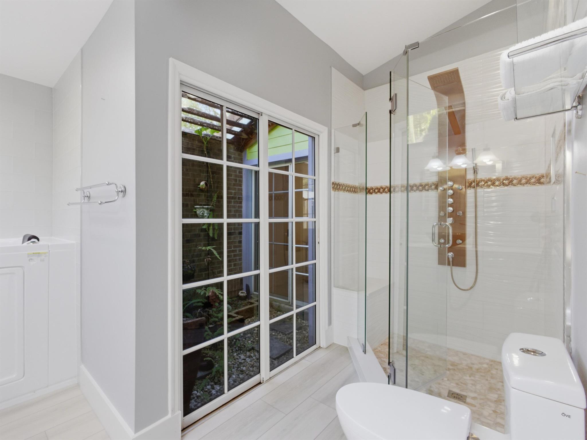 HANOVER SQUARE/WINDY CREE - Residential