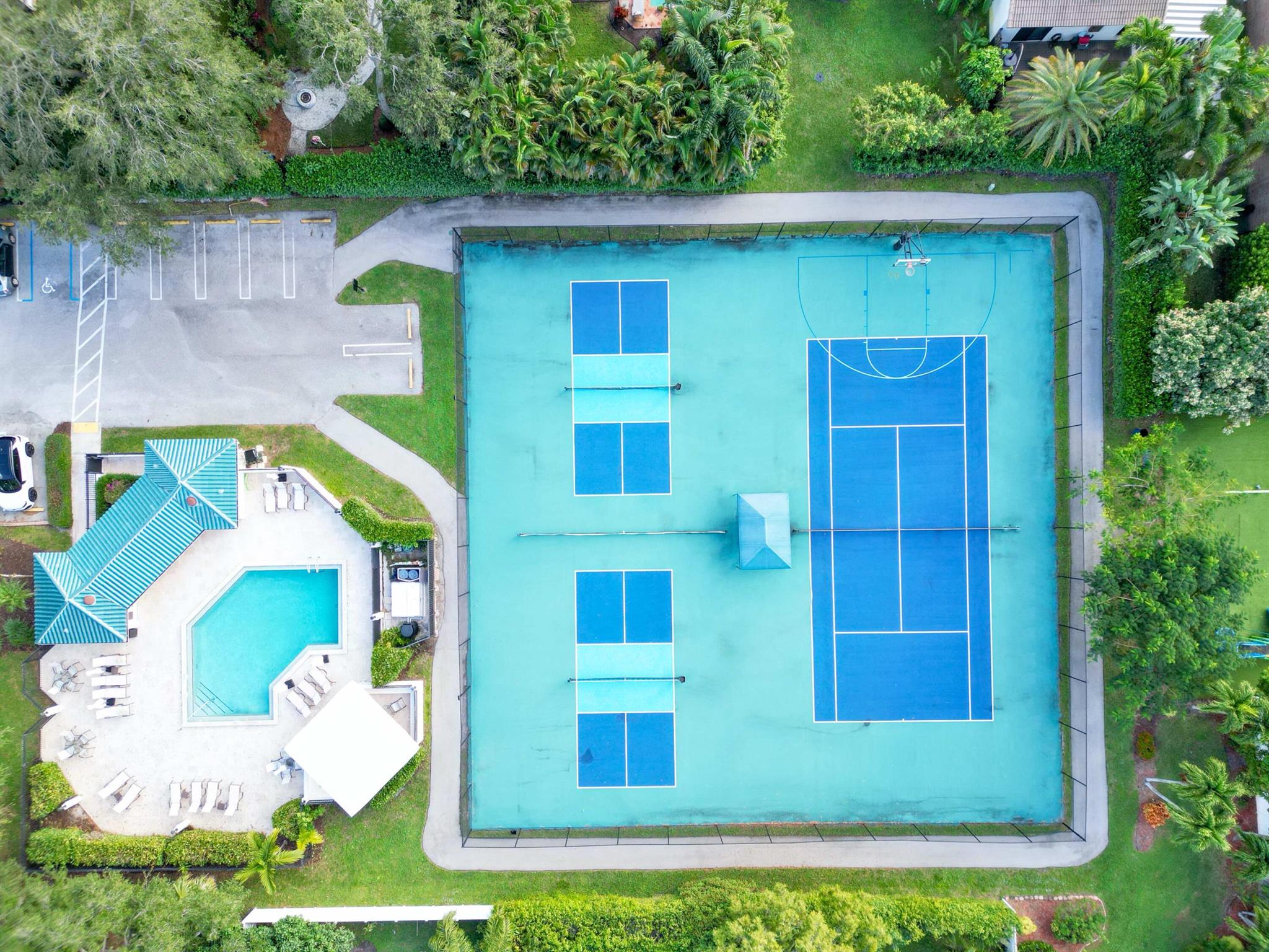 HANOVER SQUARE/WINDY CREE - Residential