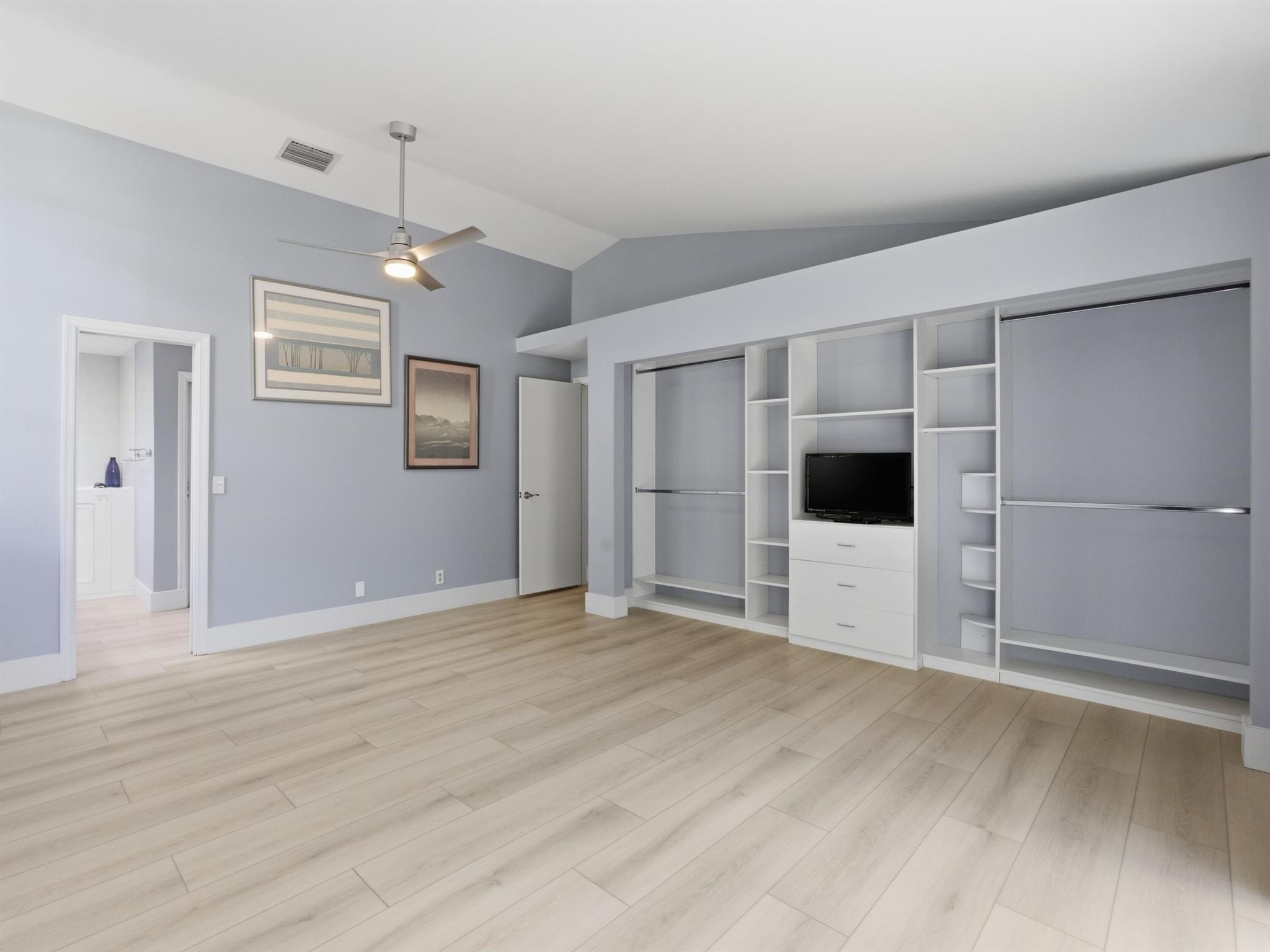 HANOVER SQUARE/WINDY CREE - Residential