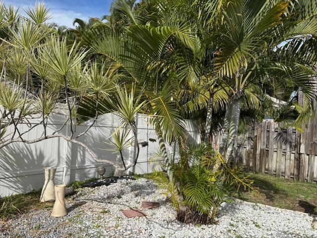 HANOVER SQUARE/WINDY CREE - Residential