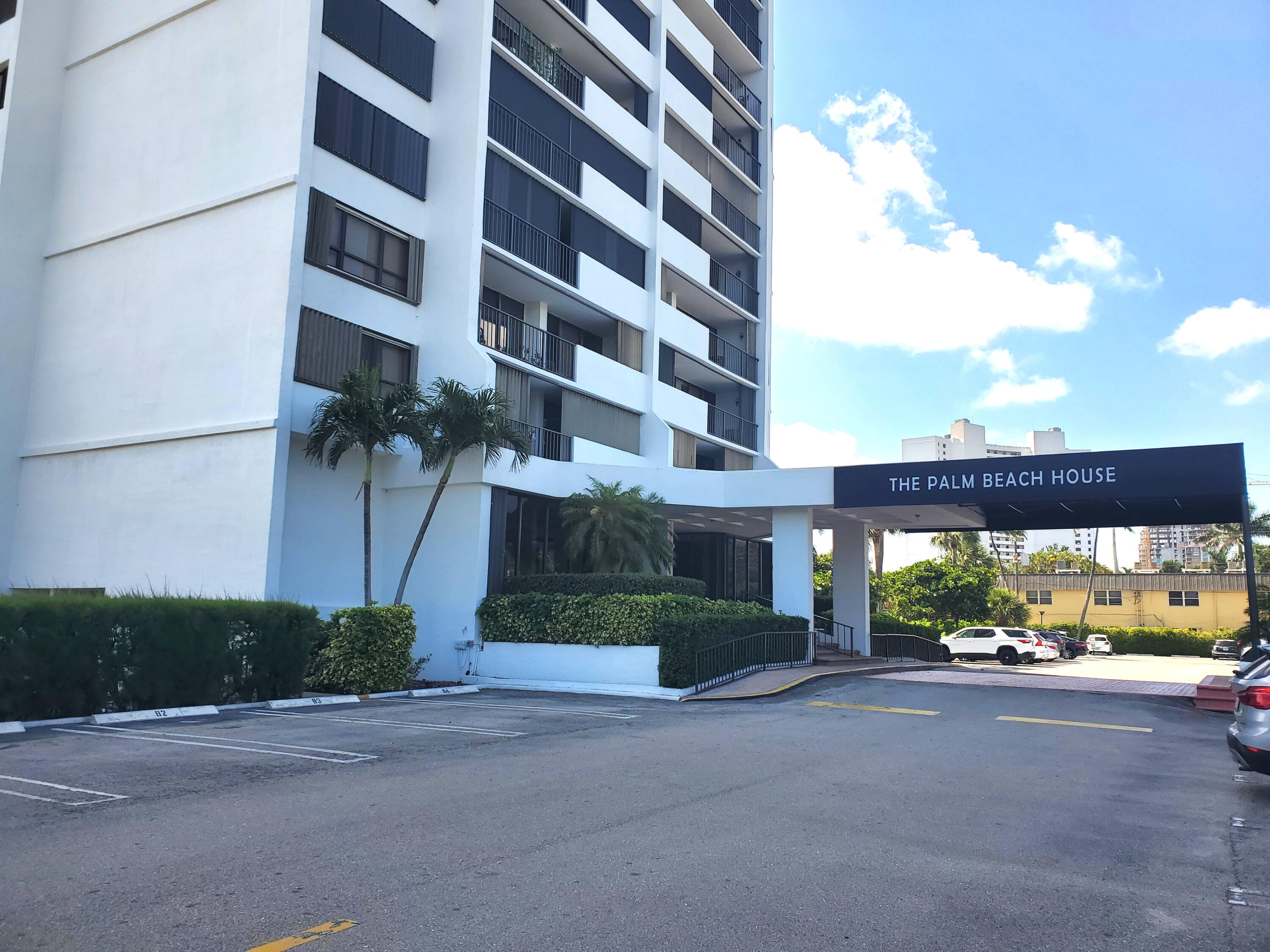 5600 N Flagler Drive 701