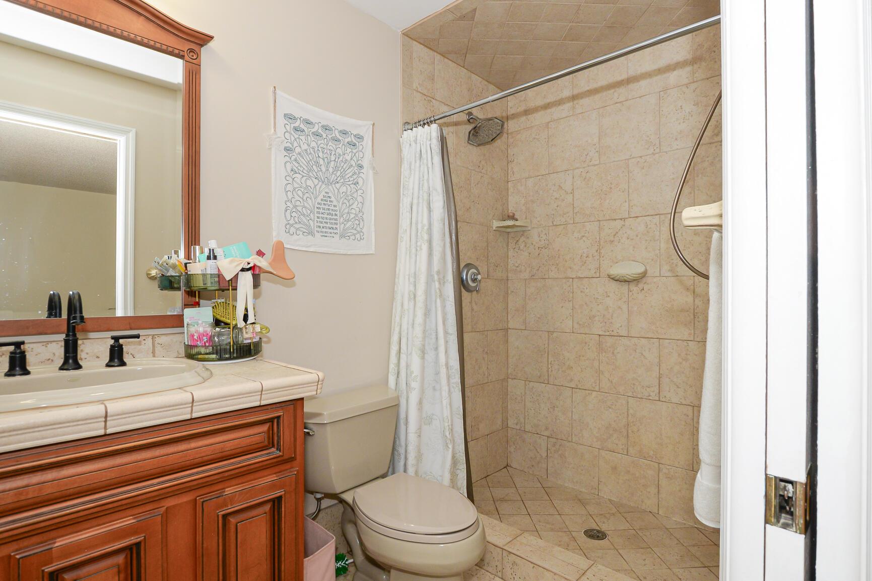 LAKEWOOD TERRACE UNIT 1 - Residential Lease