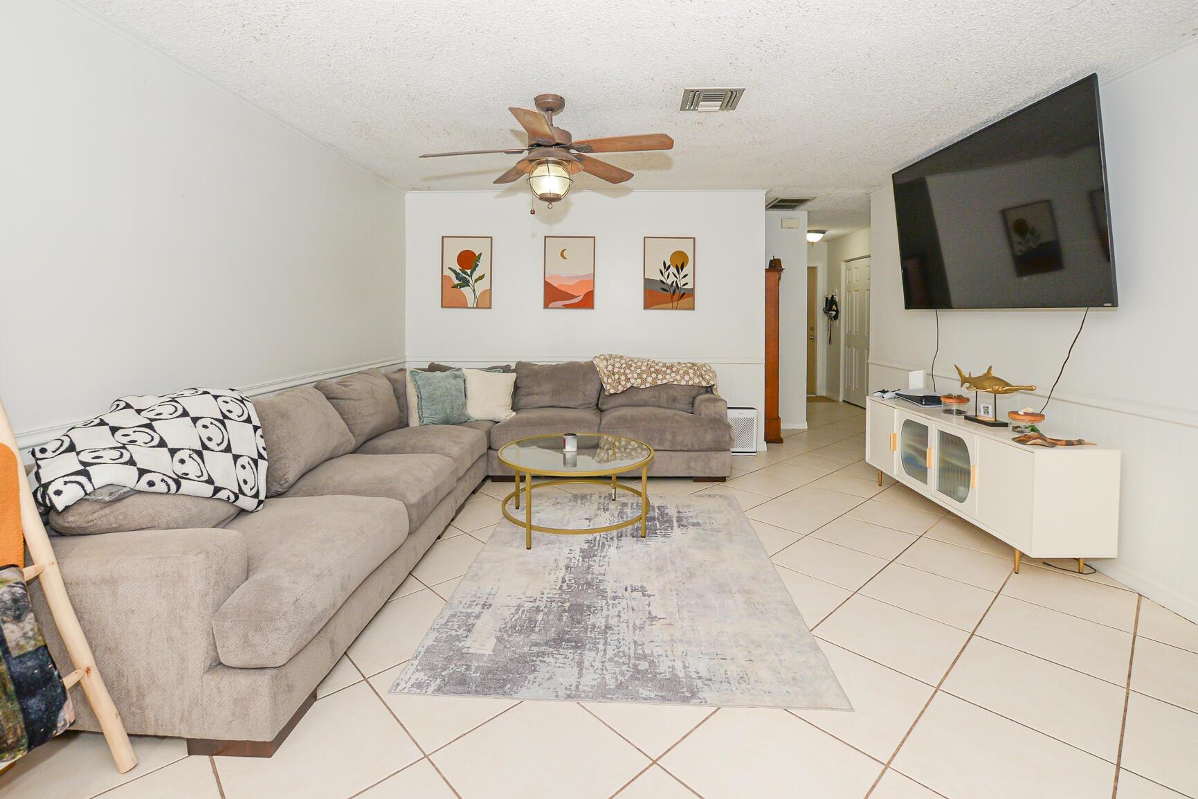 LAKEWOOD TERRACE UNIT 1 - Residential Lease