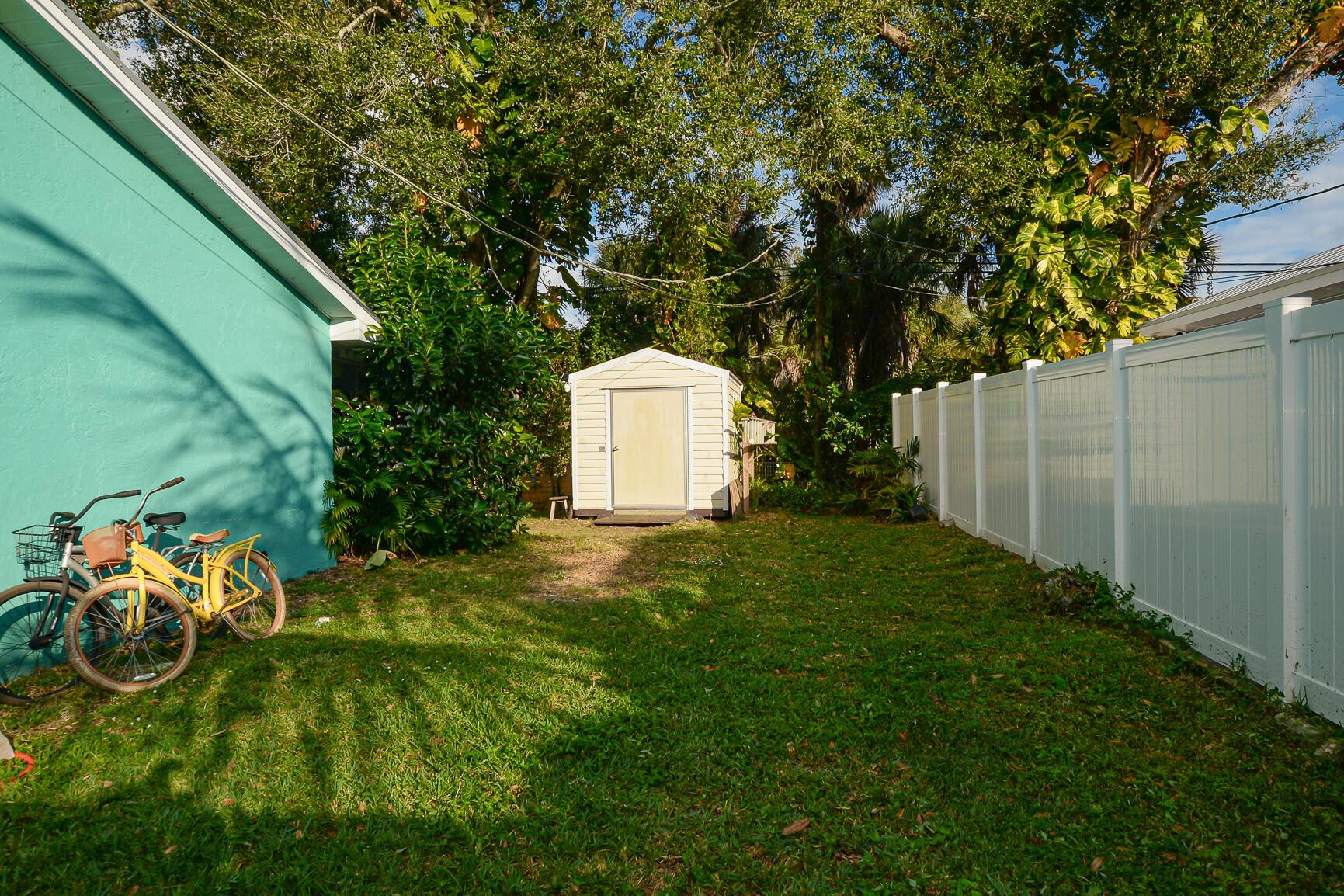 LAKEWOOD TERRACE UNIT 1 - Residential Lease