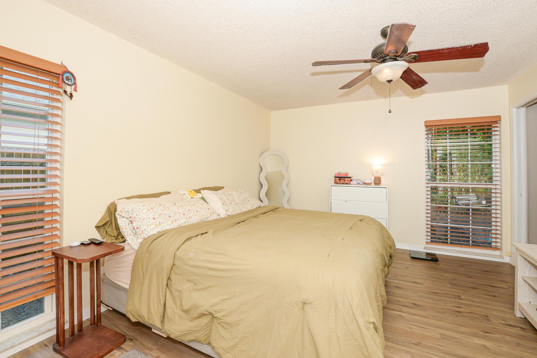 LAKEWOOD TERRACE UNIT 1 - Residential Lease