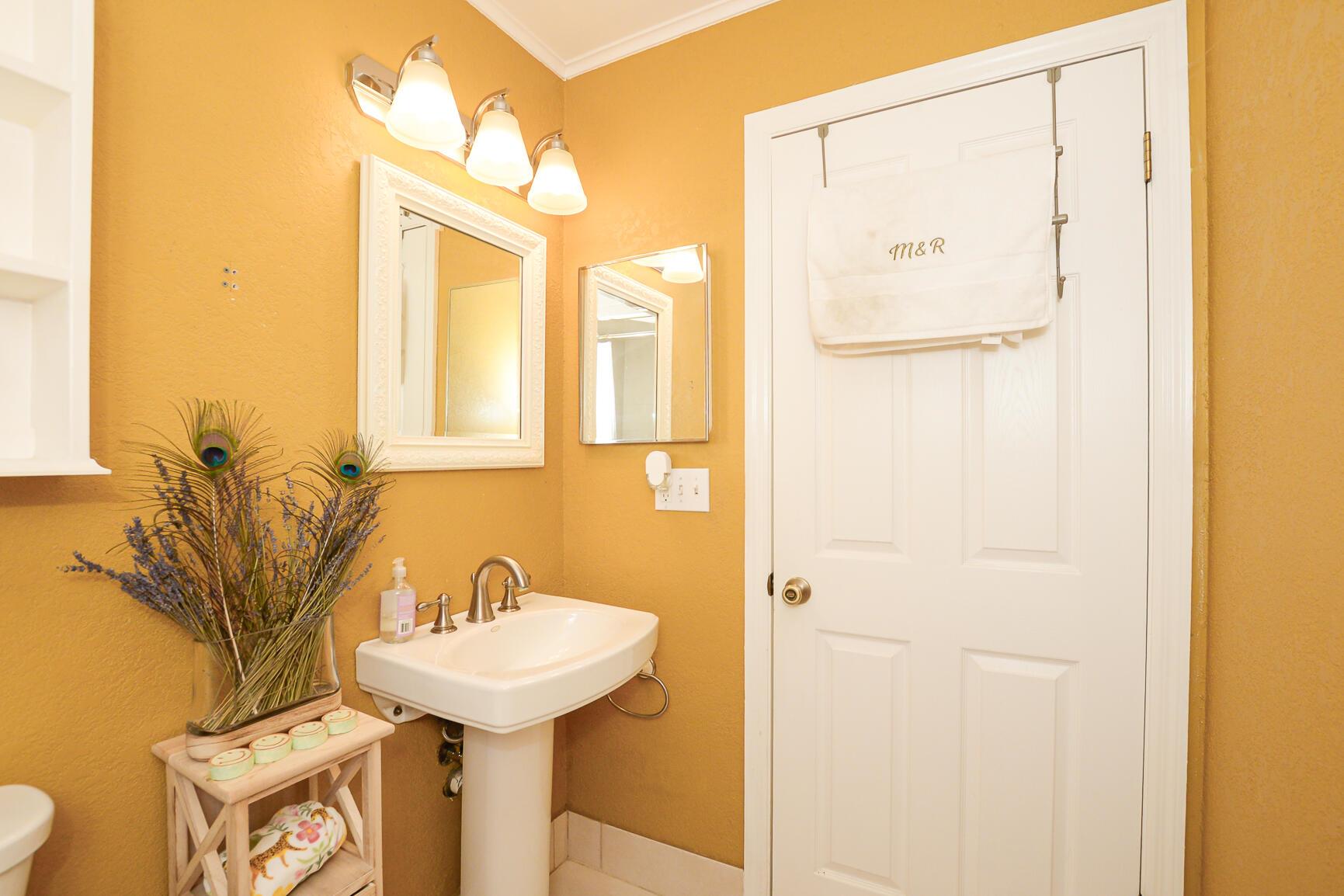 LAKEWOOD TERRACE UNIT 1 - Residential Lease