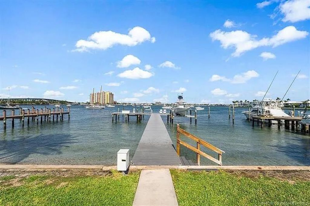 Photo of 2941 Lake Drive, Singer Island, FL 33404 (MLS # B26010433)